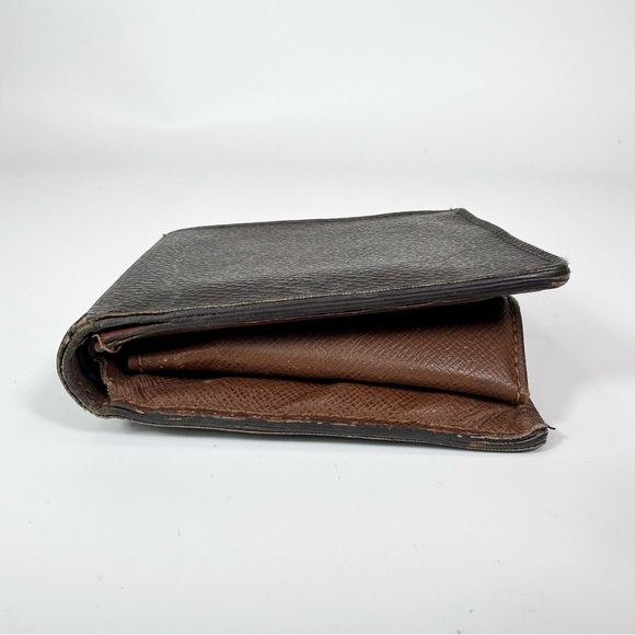 Louis Vuitton Wallet - Picture 2 of 9